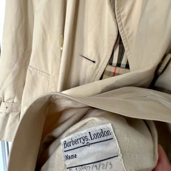 Burberry Beige Trench Coat Sz 8 Petite Made in England - Picture 10 of 16